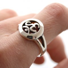 Prsten s Ómem, stříbro Ag 925/1000 vel. 60