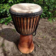Buben Djembe 13” Sanga, Mali vyřezávaný 57 cm