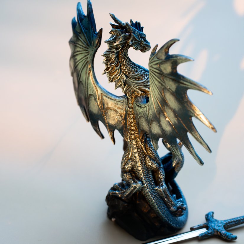 Socha fantasy exclusive - Velký mořský drak