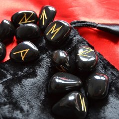 Runové kameny - černý onyx, se sametovým sáčkem
