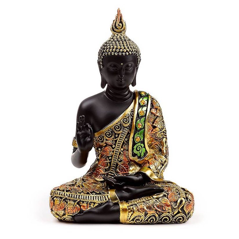 Socha Buddha ve zlatém rouchu