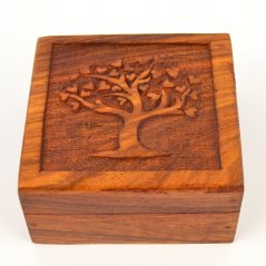 Dřevěná krabička vyřezávaná - Strom