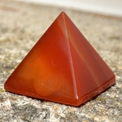 Pyramida - Karneol 35 mm