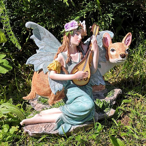 Lesní víla s kolouškem - soška fantasy