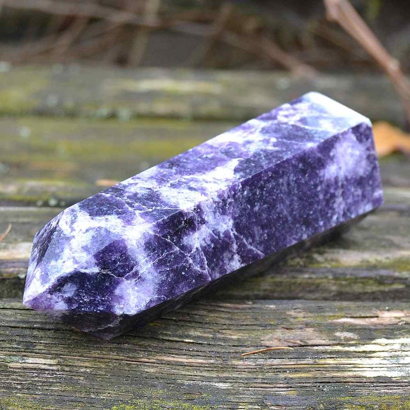 Obelisk polodrahokam extra - Lepidolit 384 g