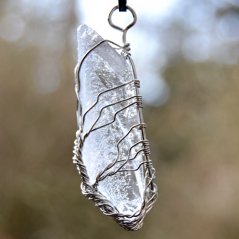 Přívěsek Křišťál krystal ve stromě, drátkovaný