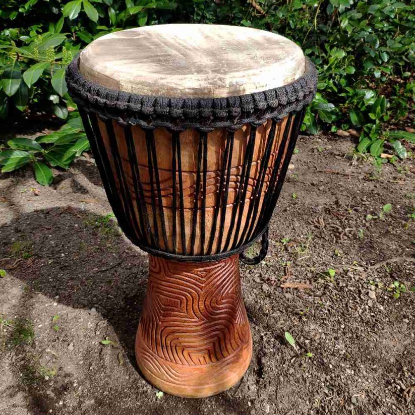 Buben Djembe 13” Sanga, Mali vyřezávaný 57 cm