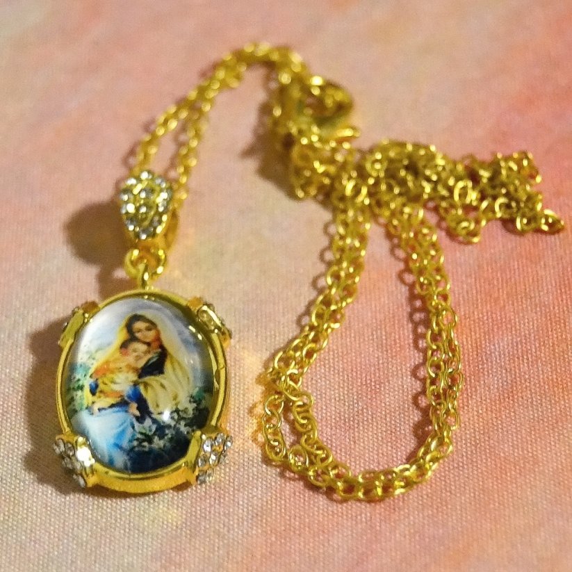 Medailon - Panna Maria s Ježíškem