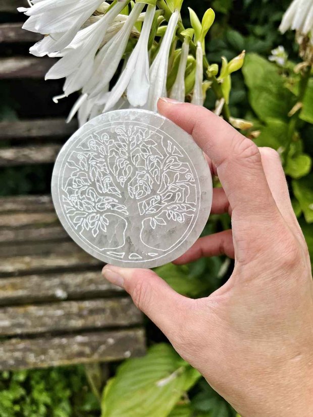 Selenitový podtácek se stromem života – 8 cm