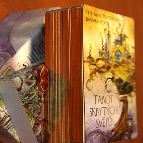 Tarot skrytých světů - karty a kniha