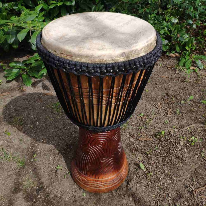 Buben Djembe 13” Awaso, Ghana vyřezávaný 62 cm