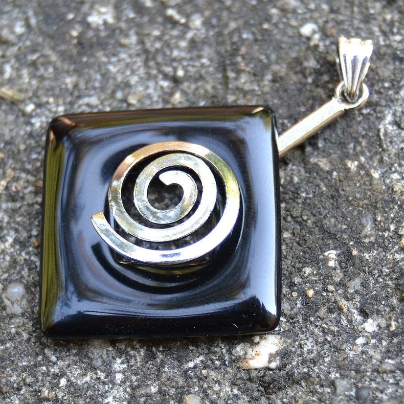 Donut čtvercový 30 mm - Onyx