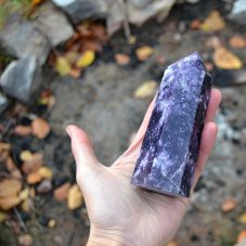 Obelisk polodrahokam extra - Lepidolit 384 g