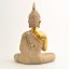 Soška Buddha Osvícený ve zlatém rouchu
